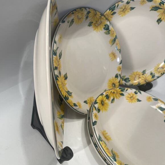 1x Tender Heart Treasure Sunflower Coupe Dinner Plate 10 ¼" - Picture 2 of 5